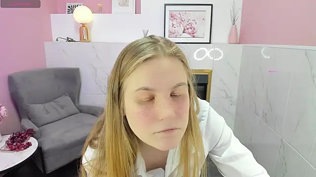 Snapshot of JadeSoft chatting on 02.20.25 JadeSoft online show from 02.20.25