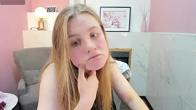 Snapshot of JadeSoft chatting on 03.01.25 JadeSoft online show from 03.01.25