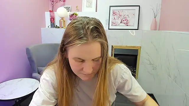 Snapshot of JadeSoft chatting on 03.15.25 JadeSoft online show from 03.15.25