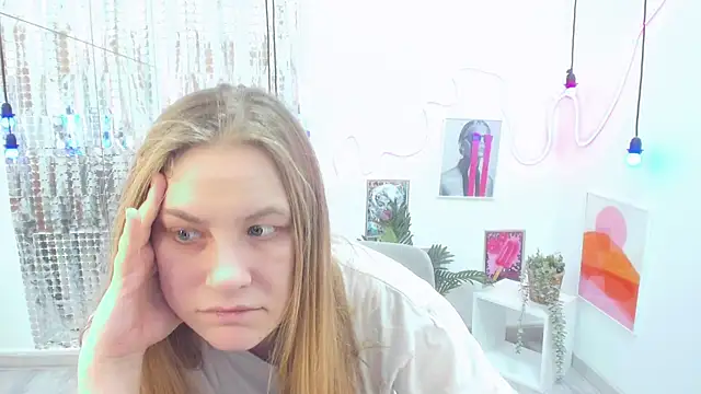 Snapshot of JadeSoft chatting on 03.21.25 JadeSoft online show from 03.21.25