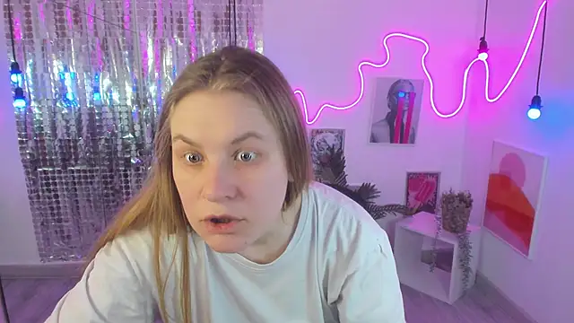 Snapshot of JadeSoft chatting on 03.22.25 JadeSoft online show from 03.22.25