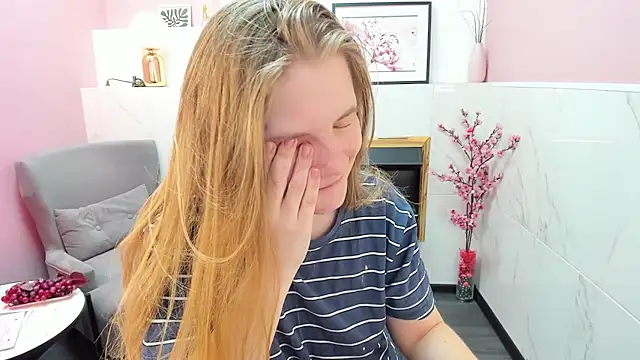 Snapshot of JadeSoft chatting on 03.22.25 JadeSoft online show from 03.22.25