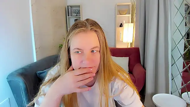 Snapshot of JadeSoft chatting on 09.12.25 JadeSoft online show from 09.12.25