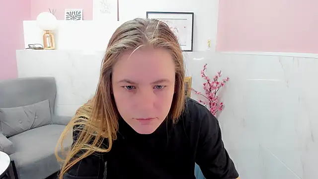 Snapshot of JadeSoft chatting on 10.20.25 JadeSoft online show from 10.20.25