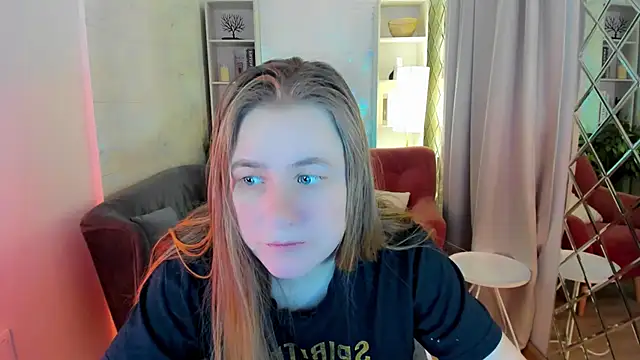 Snapshot of JadeSoft chatting on 11.14.25 JadeSoft online show from 11.14.25