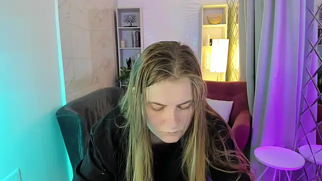 Snapshot of JadeSoft chatting on 11.15.25 JadeSoft online show from 11.15.25