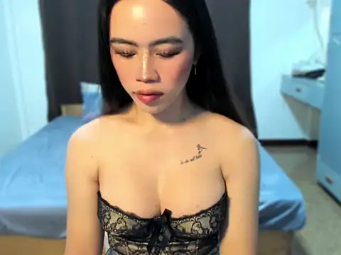 Snapshot of Emma_Jones88 chatting on 11.01.25 Emma Jones88 online show from 11.01.25