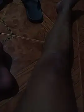 Snapshot of Vulckano43 chatting on 10.17.25 Vulckano43 online show from 10.17.25