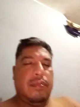 Snapshot of Vulckano43 chatting on 11.01.25 Vulckano43 online show from 11.01.25