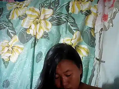 Snapshot of Sexyhorney4u chatting on 09.19.25 Sexyhorney4u online show from 09.19.25