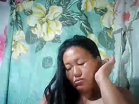 Snapshot of Sexyhorney4u chatting on 11.16.25 Sexyhorney4u online show from 11.16.25