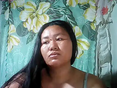 Snapshot of Sexyhorney4u chatting on 11.23.25 Sexyhorney4u online show from 11.23.25