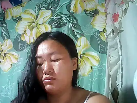 Snapshot of Sexyhorney4u chatting on 11.25.25 Sexyhorney4u online show from 11.25.25