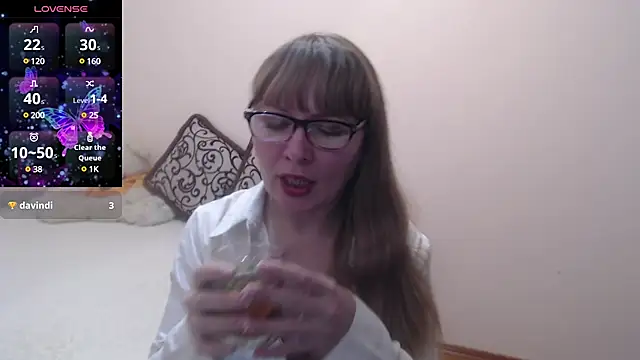 Snapshot of MargotLot chatting on 12.03.24 MargotLot online show from 12.03.24