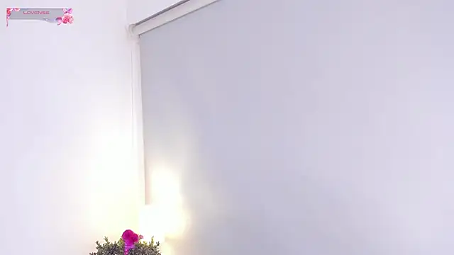 Snapshot of Cilie_lee chatting on 12.17.24 Cilie lee online show from 12.17.24