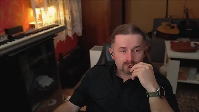 Mosiadz1975 online show from 02.01.25