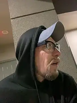 Snapshot of Tomas_Zaddy chatting on 12.19.24 Tomas Zaddy online show from 12.19.24