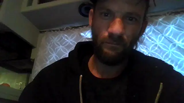 Snapshot of goodick4u28 chatting on 11.11.25 goodick4u28 online show from 11.11.25