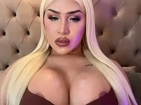 Your Majesty Tyra online show from 12.10.24