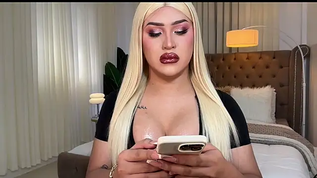 Your Majesty Tyra online show from 01.22.25