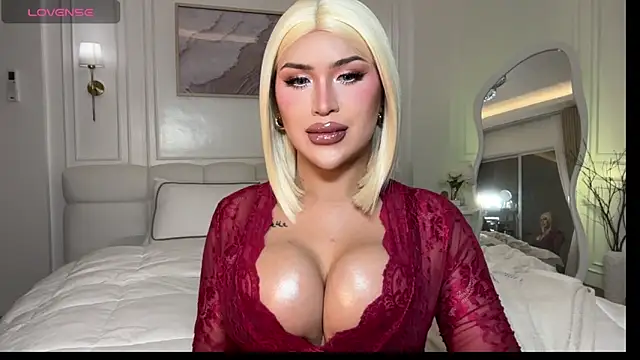 Your Majesty Tyra online show from 06.24.26