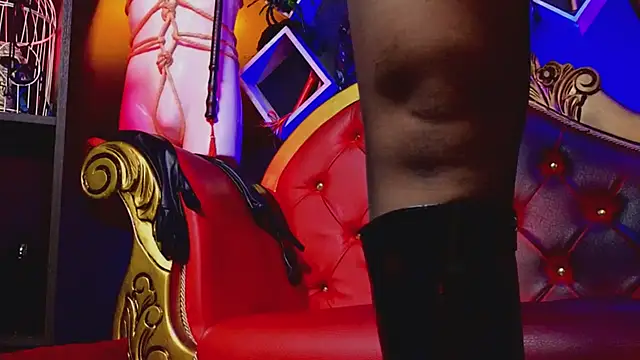 PerlaDivaio online show from 02.25.25