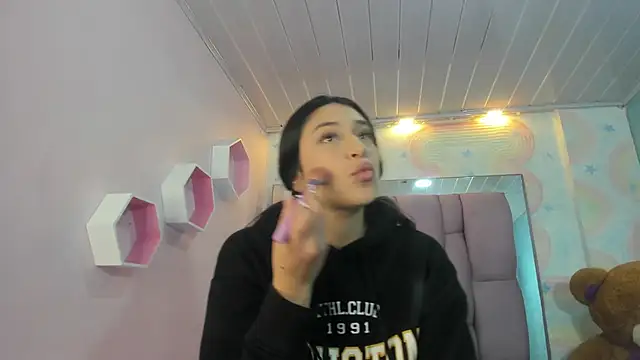 Snapshot of dayra_angels chatting on 01.08.25 dayra angels online show from 01.08.25