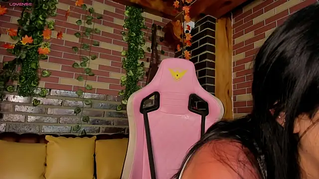 Snapshot of dayra_angels chatting on 01.19.25 dayra angels online show from 01.19.25