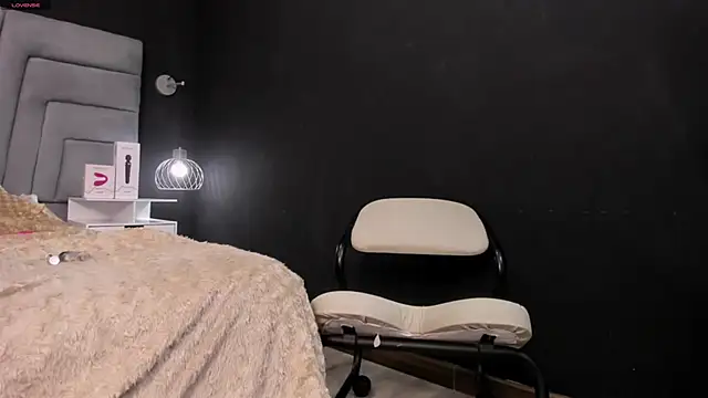 Snapshot of dayra_angels chatting on 02.11.25 dayra angels online show from 02.11.25