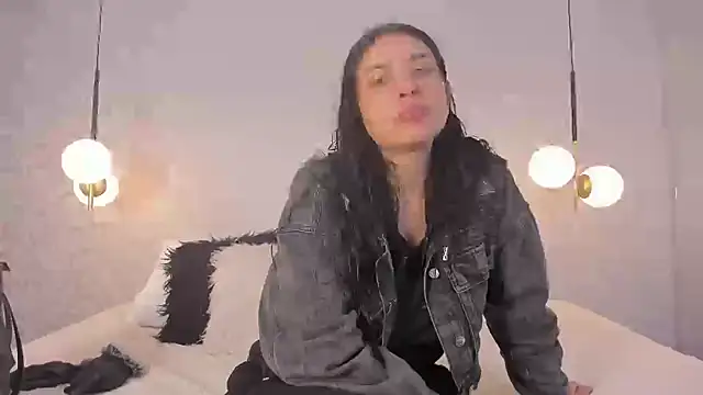 Snapshot of dayra_angels chatting on 10.09.25 dayra angels online show from 10.09.25