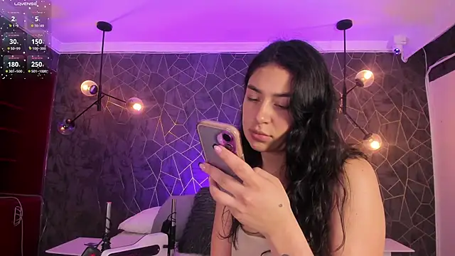 Snapshot of dayra_angels chatting on 10.26.25 dayra angels online show from 10.26.25