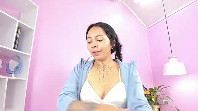 miss soffi  online show from 03.06.25