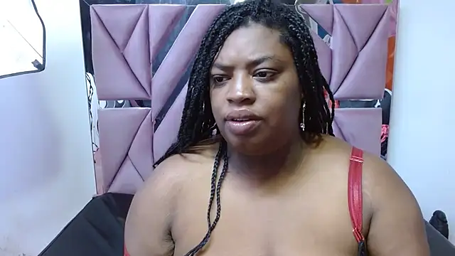 Snapshot of morenahott1 chatting on 04.28.26 morenahott1 online show from 04.28.26