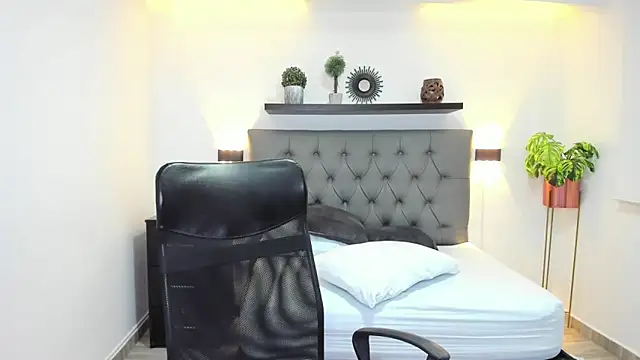 Snapshot of isabella_florez chatting on 01.15.25 isabella florez online show from 01.15.25