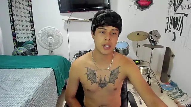 Snapshot of Zack_falcon chatting on 02.20.25 Zack falcon online show from 02.20.25