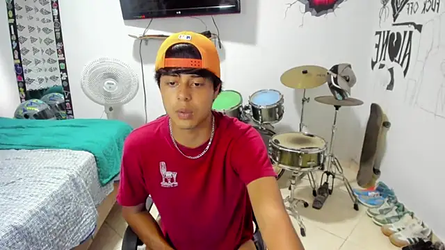 Snapshot of Zack_falcon chatting on 02.22.25 Zack falcon online show from 02.22.25