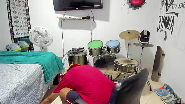 Snapshot of Zack_falcon chatting on 02.25.25 Zack falcon online show from 02.25.25