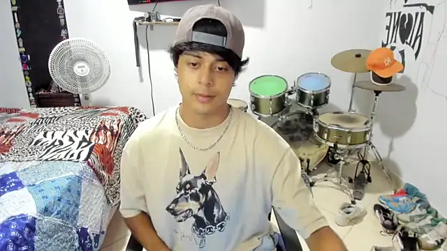 Snapshot of Zack_falcon chatting on 09.11.25 Zack falcon online show from 09.11.25