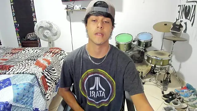 Snapshot of Zack_falcon chatting on 09.17.25 Zack falcon online show from 09.17.25