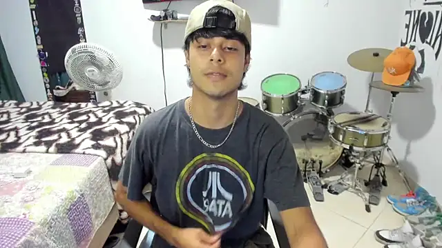 Snapshot of Zack_falcon chatting on 11.11.25 Zack falcon online show from 11.11.25