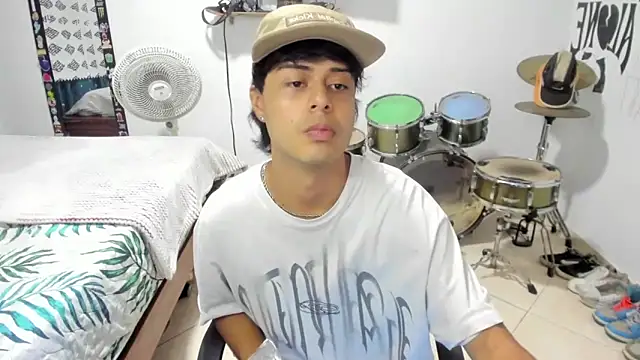 Snapshot of Zack_falcon chatting on 02.10.26 Zack falcon online show from 02.10.26