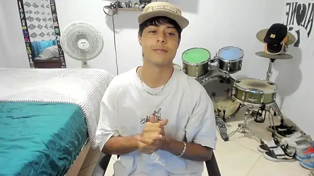 Snapshot of Zack_falcon chatting on 02.23.26 Zack falcon online show from 02.23.26