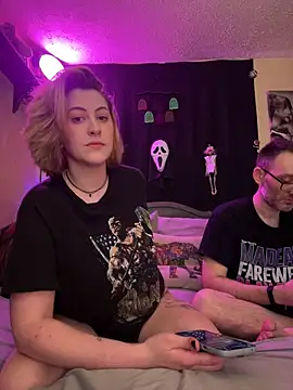 Snapshot of Mallorykoxx69 chatting on 10.08.25 Mallorykoxx69 online show from 10.08.25