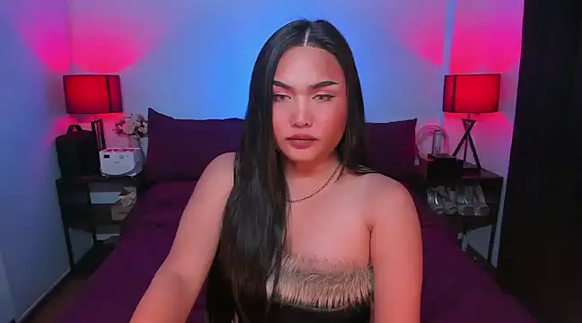 Snapshot of Jh3na chatting on 12.30.24 Jh3na online show from 12.30.24