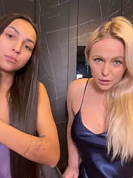 Snapshot of Keep_us_wild chatting on 01.07.25 Keep us wild online show from 01.07.25