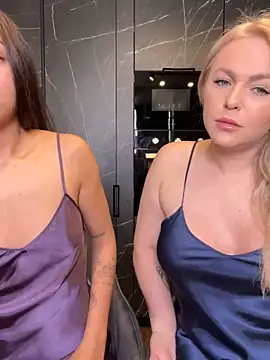 Snapshot of Keep_us_wild chatting on 02.21.25 Keep us wild online show from 02.21.25