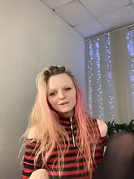 Snapshot of evangel1ne chatting on 12.27.24 evangel1ne online show from 12.27.24