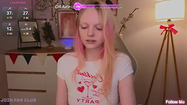 Snapshot of evangel1ne chatting on 01.01.25 evangel1ne online show from 01.01.25