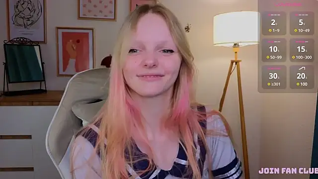 Snapshot of evangel1ne chatting on 03.07.25 evangel1ne online show from 03.07.25