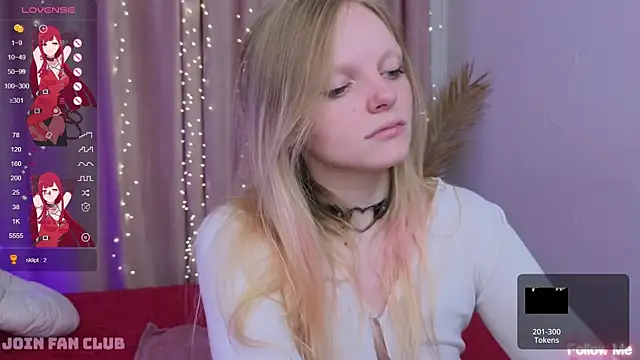 Snapshot of evangel1ne chatting on 09.17.25 evangel1ne online show from 09.17.25